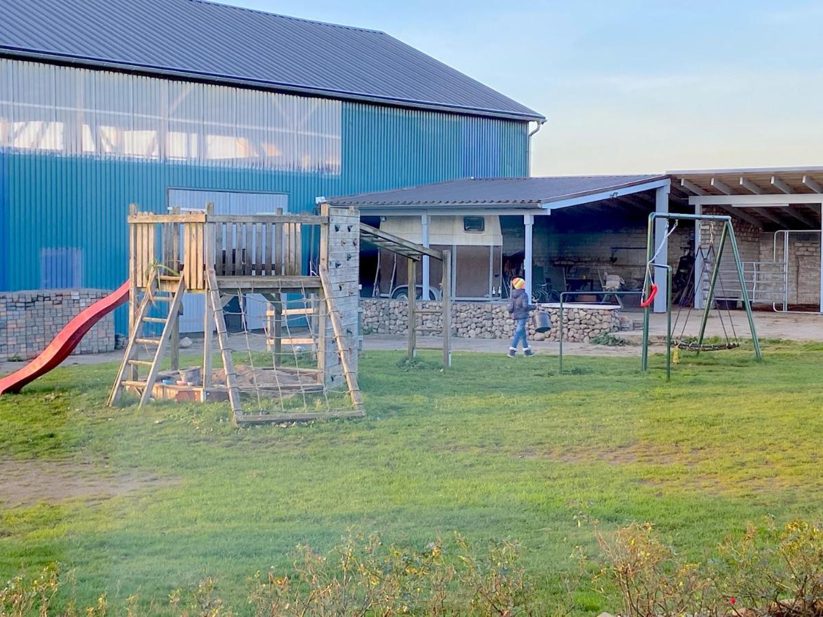 Familienfreundliche Ferienwohnung Am Reuterteich Seedorf  エクステリア 写真
